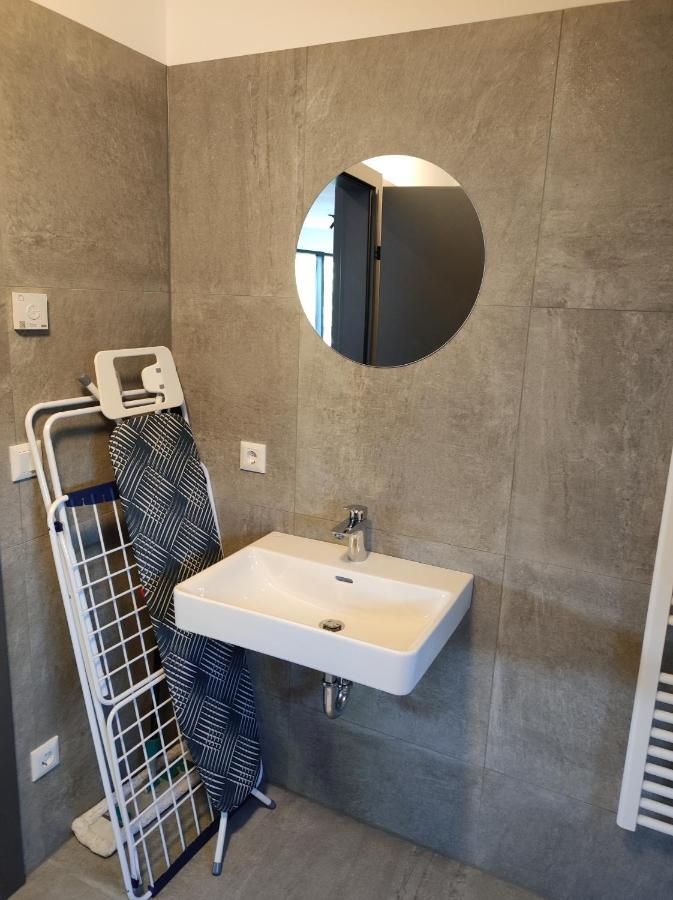Luxurioeses Penthouse Mit Blick Auf Uno-city Und Dem Kaiserwasser. 3schlafzimmer, 2 Baeder, Privat Lift Ins Appartamento Vienna